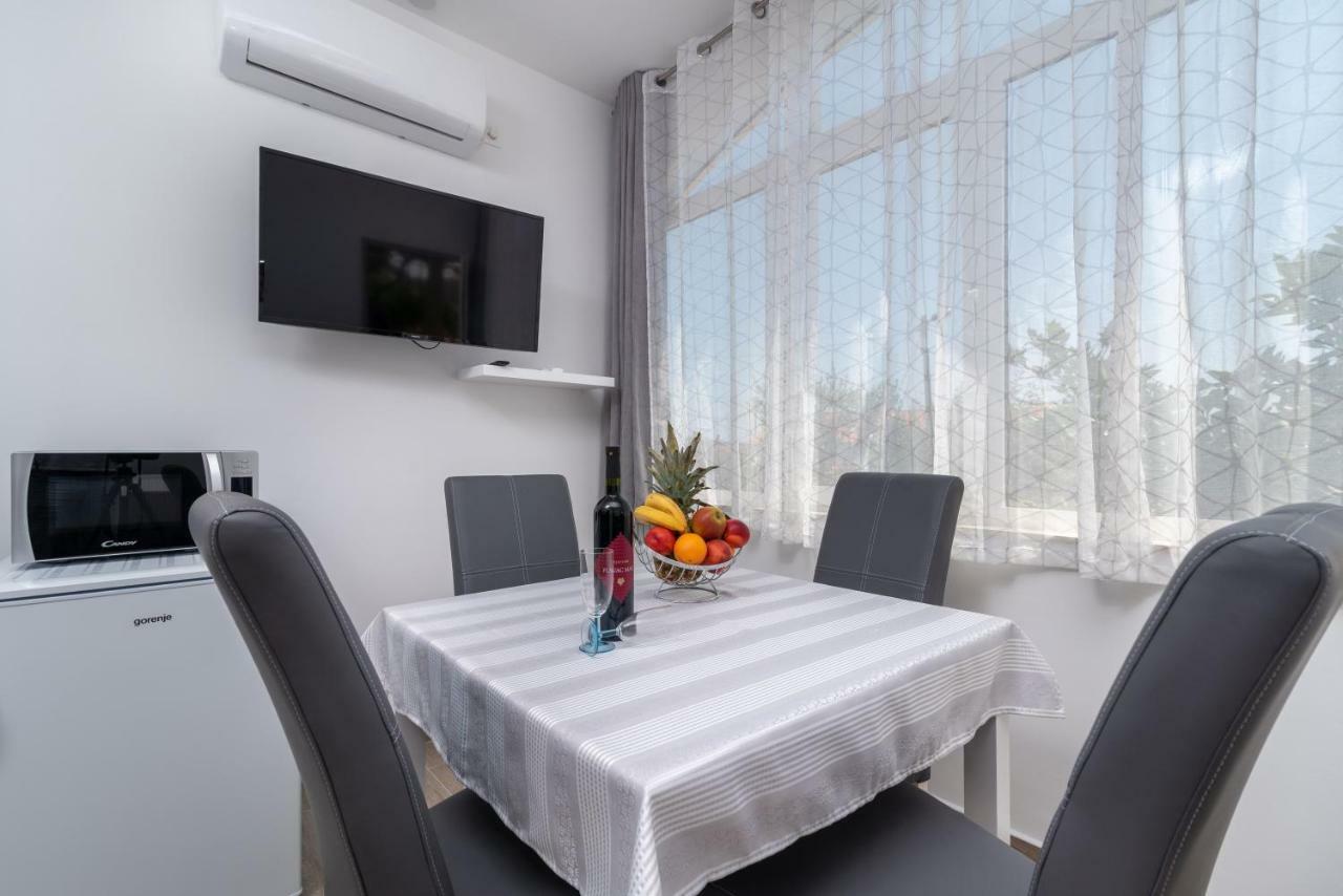 Apartman Niksi Трогір Екстер'єр фото